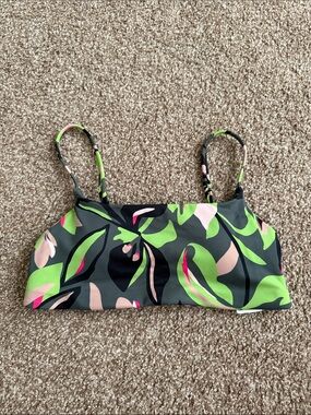 Athleta Floral Leaf Print Bikini Top in Black, Green, Pink Size XS